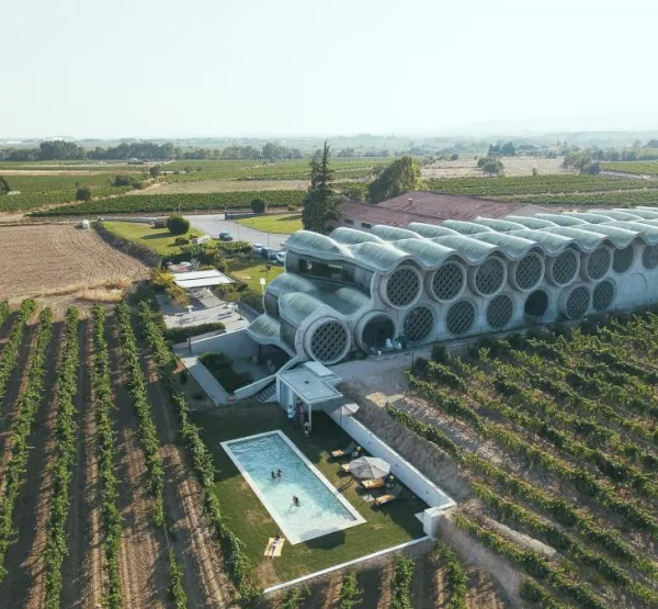 Cava & Hotel Mastinell