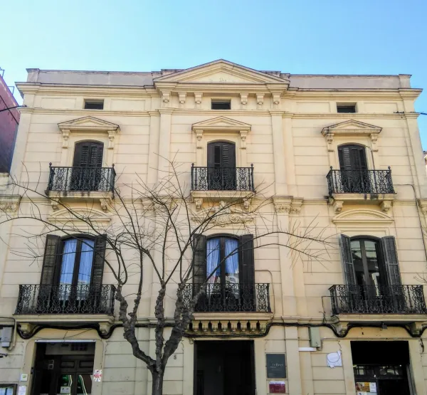 Façana casa Serra i Coromines