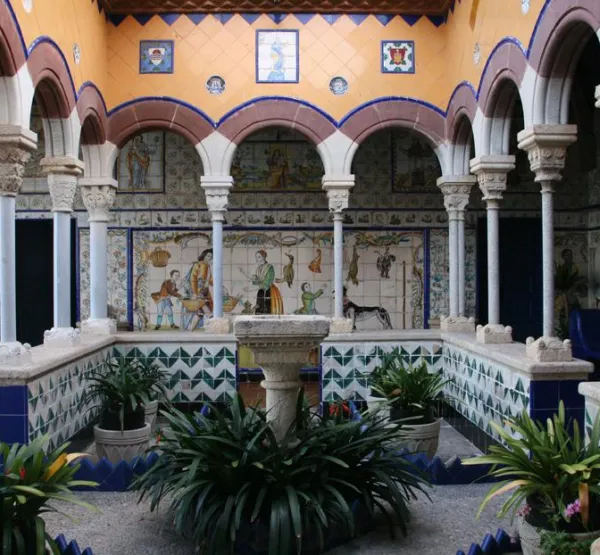 Patí central del Palau Maricel