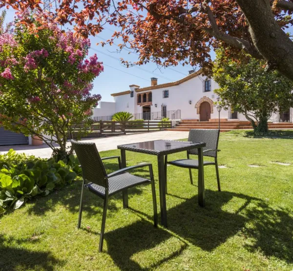 Masia Can Canyes & SPA