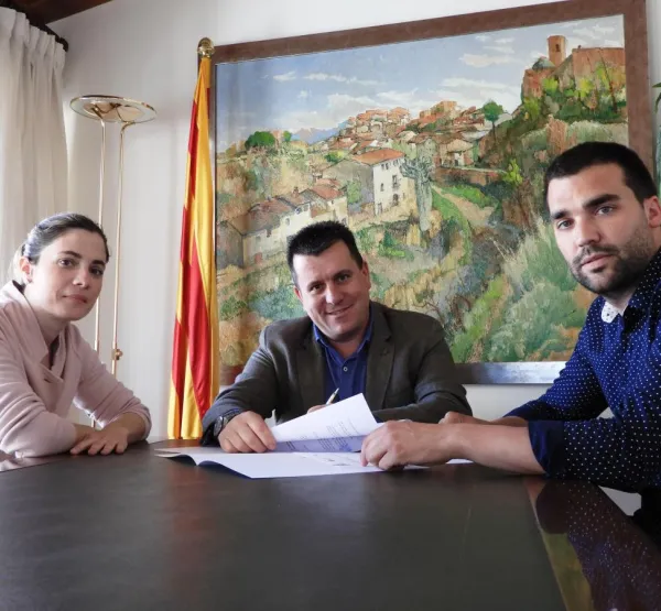 Signatura al Ajuntament de Piera 