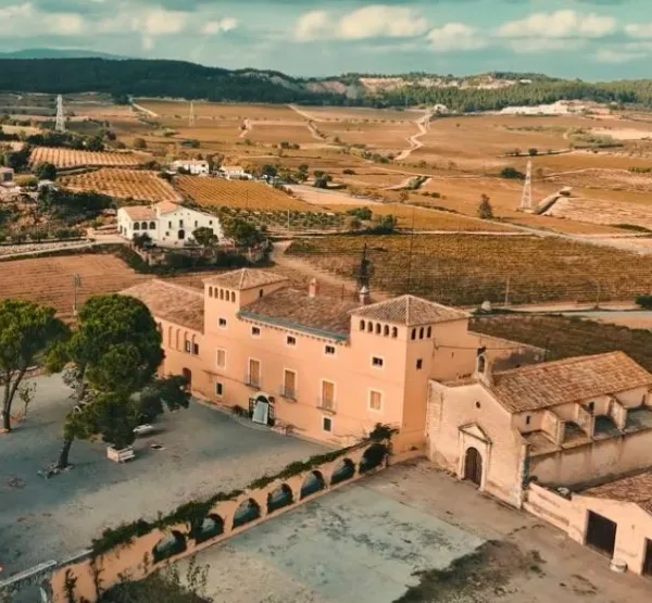 Vista de la propiedad y la zona de Can Lleó