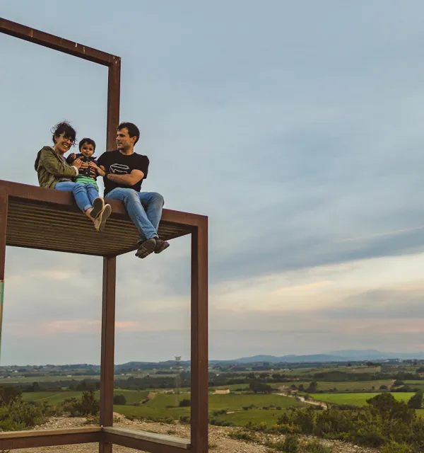El Secret del Vicenç. Contemplar el Penedès des d’una cadira gegant